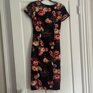 Wells Grace floral midi dress size small.